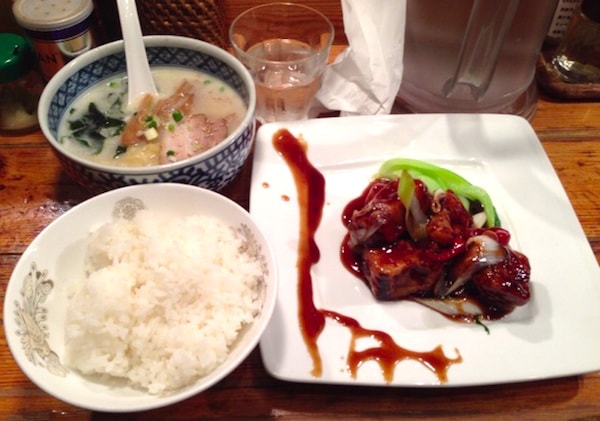 ファッショントレンド 綺麗な渋谷 ランチ 女子 一人