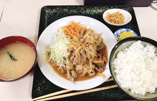 伊賀、牛生姜焼き定食、中野