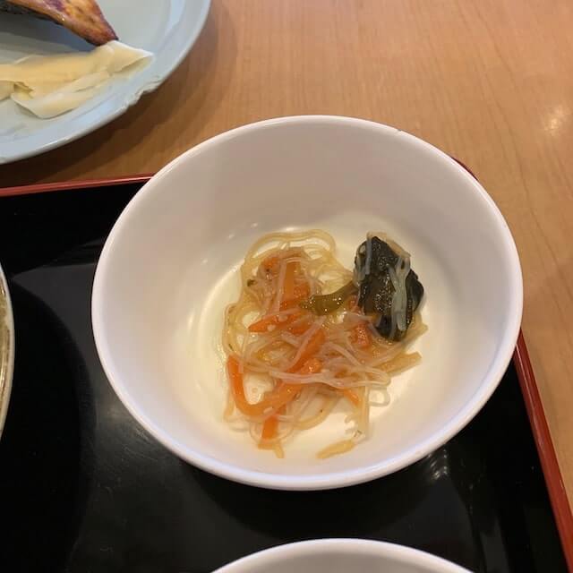 神田かぶき本店中華春雨サラダ