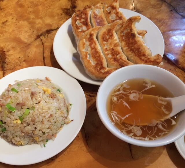 神田餃子屋（神保町）