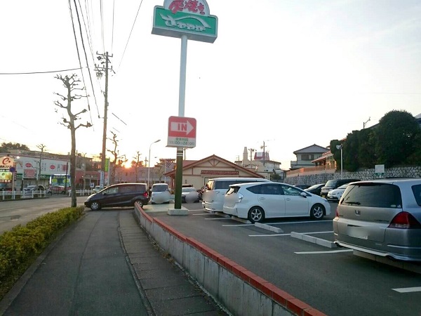 さわやか鴨江店駐車場