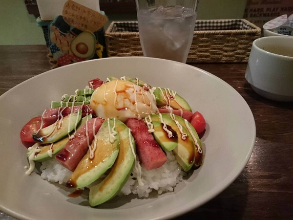 アボカフェ神保町