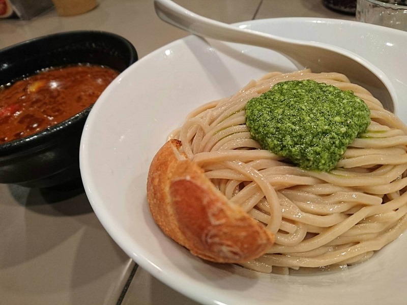 新宿 五ノ神製作所　海老トマトつけ麺