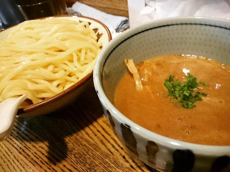 新橋ラーメン纏（まとい）