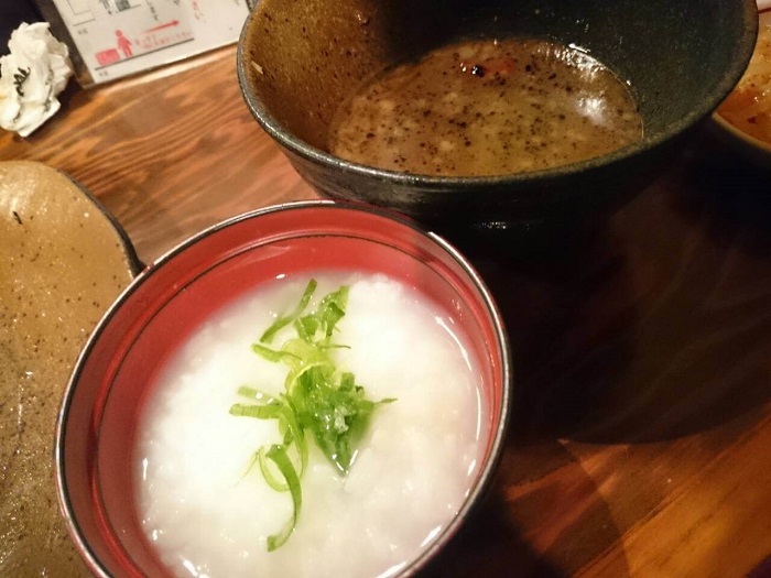 新宿龍の家豚骨ラーメン豚骨ラーメンつけ麺