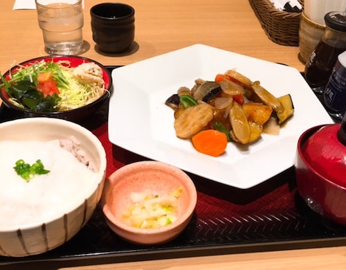 大戸屋真だらと野菜の黒酢あん定食